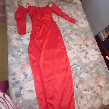 Elegantna duga crvena haljina - Model: uska, duga do poda, blagi šlic na lalafo.rs — 2 Elegantna duga crvena haljina - Model: uska, duga do poda, blagi šlic — 2