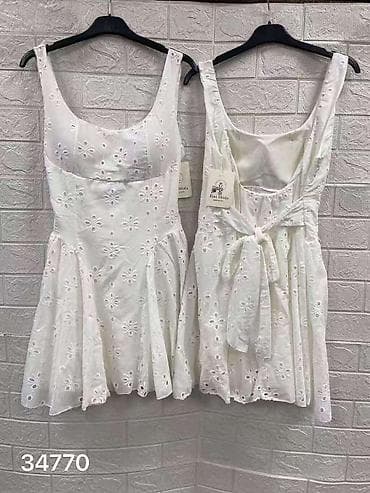 Dresses: 04. Preslatka🤍🤍🤍3.300 dinara A at lalafo.rs — 4 Dresses: 04. Preslatka🤍🤍🤍3.300 dinara A — 4