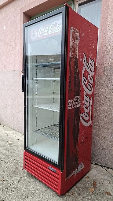 Komercijalni rashladni frižider sa staklenim vratima – Coca‑Cola na lalafo.rs — 2 Komercijalni rashladni frižider sa staklenim vratima – Coca‑Cola — 2