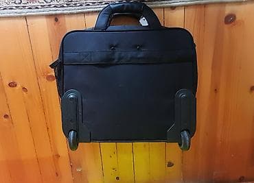 Odlicna Targus torba za putovanje avionom, ima dosta pregrada, pa moze at lalafo.rs — 9 Odlicna Targus torba za putovanje avionom, ima dosta pregrada, pa moze — 9