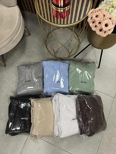 Women's Sweatsuits: Full termo komplet trenerki – Cena: 2700 din Opis: - Topli “full at lalafo.rs — 2 Women's Sweatsuits: Full termo komplet trenerki – Cena: 2700 din Opis: - Topli “full — 2