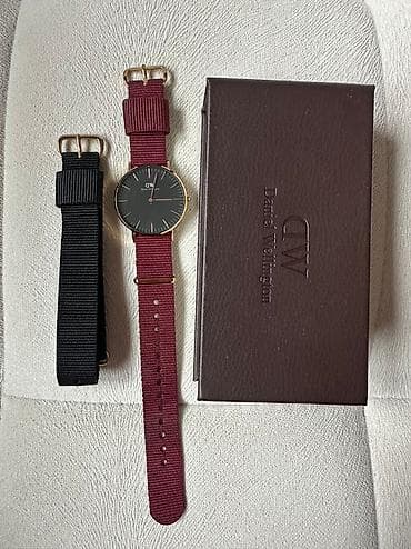 Daniel Wellington unisex sat + original kutija ### **Specifikacije:** na lalafo.rs — 1 Daniel Wellington unisex sat + original kutija ### **Specifikacije:** — 1