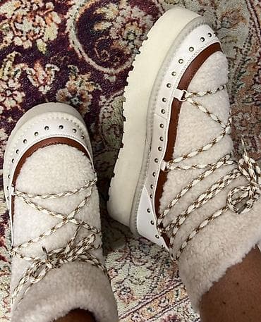 Ugg obuća 38, bоја - Bela na lalafo.rs — 3 Ugg obuća 38, bоја - Bela — 3