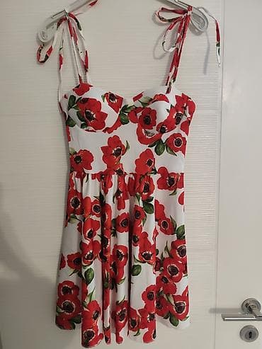 Letnja haljina sa cvetnim printom NOVO - Model: kratka haljina A-kroja na lalafo.rs Letnja haljina sa cvetnim printom NOVO - Model: kratka haljina A-kroja