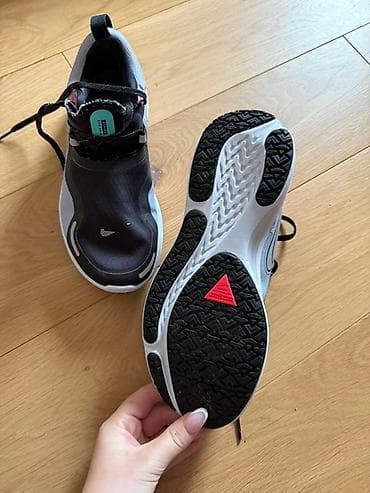 Nike patike za trčanje – model sa React penom - Gornjište: lagani na lalafo.rs — 3 Nike patike za trčanje – model sa React penom - Gornjište: lagani — 3