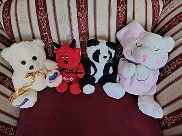 Plišane igračke: Prodajem set od 3 dekorativna jastučića u obliku srca i 10 plišanih na lalafo.rs — 6 Plišane igračke: Prodajem set od 3 dekorativna jastučića u obliku srca i 10 plišanih — 6