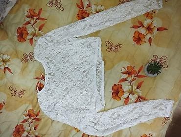 Beli cipkani crop top S M i manji L može.Ima elastina na lalafo.rs — 2 Beli cipkani crop top S M i manji L može.Ima elastina — 2