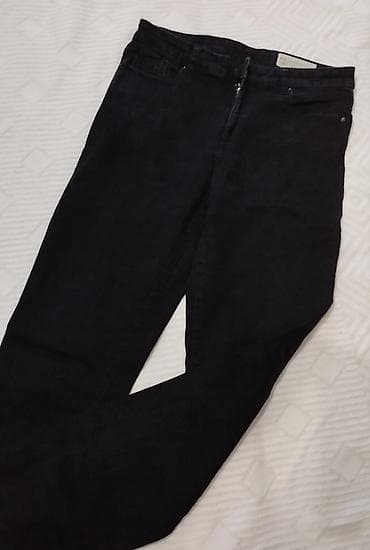 pantalone butiku ali: ESPRIT crne pantalone.
Pogledajte i ostale moje oglase na lalafo.rs — 3 pantalone butiku ali: ESPRIT crne pantalone.
Pogledajte i ostale moje oglase — 3