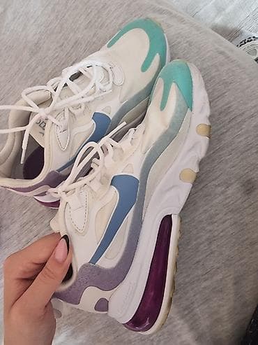 Nike air max 270 react bez ostecenja broj 37,5 za vise informacija na lalafo.rs Nike air max 270 react bez ostecenja broj 37,5 za vise informacija