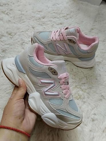 Uzivo slike
37-39-39-40-41 at lalafo.rs — 4 Uzivo slike
37-39-39-40-41 — 4