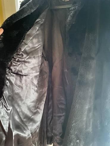 Elegantna francuska vintage bunda Création Aniral Paris, izrađena od na lalafo.rs — 3 Elegantna francuska vintage bunda Création Aniral Paris, izrađena od — 3