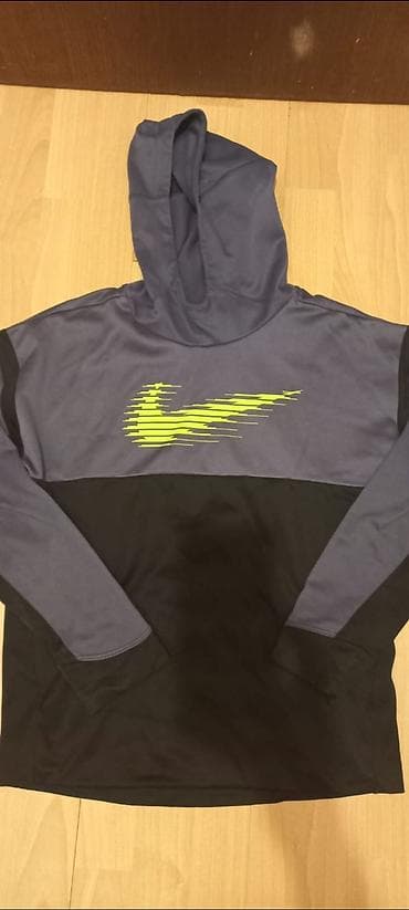 Nike duks dri fit original za 12,13god kvalitetan na lalafo.rs — 1 Nike duks dri fit original za 12,13god kvalitetan — 1