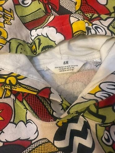 H&M uniseks duks s kapuljačom – The Grinch motiv - Brend: H&M na lalafo.rs — 7 H&M uniseks duks s kapuljačom – The Grinch motiv - Brend: H&M — 7