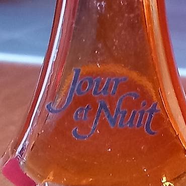 Jour Et Nuit Depeche Mode edt,5ml
Vintage, pre koda
ORIGINAL at lalafo.rs — 2 Jour Et Nuit Depeche Mode edt,5ml
Vintage, pre koda
ORIGINAL — 2