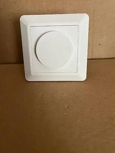 LED Dimmer Dimer DALI 115062; Redovna cena 105 eura; Cena na akciji na lalafo.rs — 4 LED Dimmer Dimer DALI 115062; Redovna cena 105 eura; Cena na akciji — 4