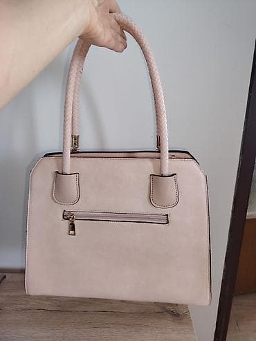 Karl Lagerfeld torba – pastelno roze, sa prepoznatljivim K/Ikonik na lalafo.rs — 2 Karl Lagerfeld torba – pastelno roze, sa prepoznatljivim K/Ikonik — 2