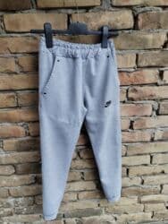 Donji deo trenerke za decake vel 8Super ocuvan Struk 32 tegli do 46 na lalafo.rs Donji deo trenerke za decake vel 8Super ocuvan Struk 32 tegli do 46