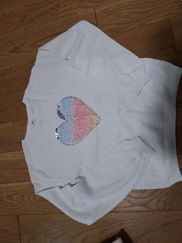 H&M dečji džemper/sweatshirt - Boja: bela - Materijal: pletivo sa na lalafo.rs — 1 H&M dečji džemper/sweatshirt - Boja: bela - Materijal: pletivo sa — 1