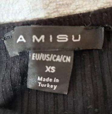 Amisu majica top
Veličina S kao xs
Cena 300 din na lalafo.rs — 3 Amisu majica top
Veličina S kao xs
Cena 300 din — 3