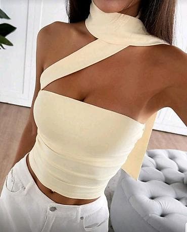 Majica top sa trakom koja se obavija oko vrata.Sa na lalafo.rs Majica top sa trakom koja se obavija oko vrata.Sa