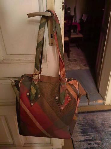 Vivienne Westwood torba – London, Made in Italy - Model at lalafo.rs — 3 Vivienne Westwood torba – London, Made in Italy - Model — 3