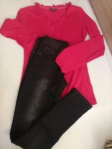 M velicinabluza i farmerke 1000 dinCrne djecije 34,bluza S na lalafo.rs M velicinabluza i farmerke 1000 dinCrne djecije 34,bluza S