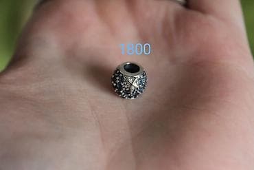 Pandora privesci, cene od 1200 dinara, javite se za više slika at lalafo.rs — 3 Pandora privesci, cene od 1200 dinara, javite se za više slika — 3