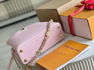 dve suknje po: Torba – ružičasta strukturisana koža sa zlatnim detaljima - Model sa na lalafo.rs — 5 dve suknje po: Torba – ružičasta strukturisana koža sa zlatnim detaljima - Model sa — 5