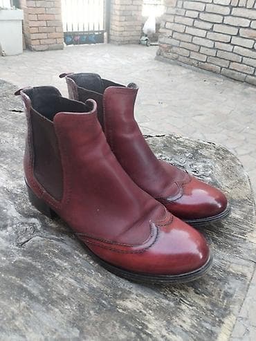 Kozne bordo čizme br 39
Super ocuvane, Placene 12h din at lalafo.rs — 3 Kozne bordo čizme br 39
Super ocuvane, Placene 12h din — 3