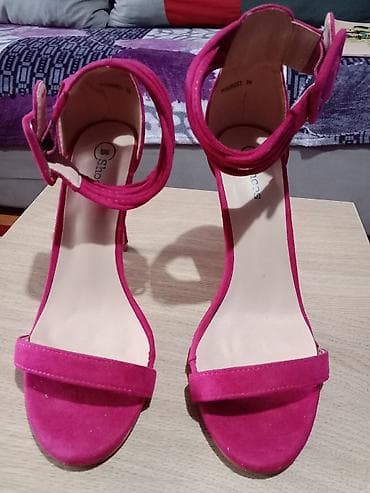 Atraktivne sandale, br.39, Beo shoes, dva puta obuvene, bez oštećenja na lalafo.rs — 1 Atraktivne sandale, br.39, Beo shoes, dva puta obuvene, bez oštećenja — 1