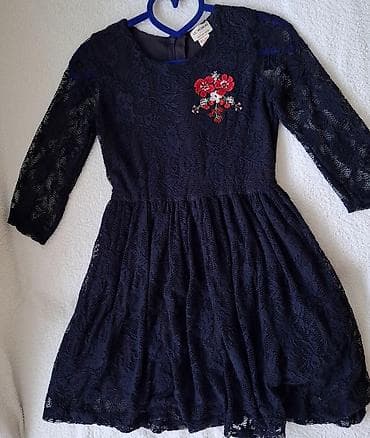 Kids' costumes: Lc Waikiki svečana čipkana teget haljina Veličina 10-11 god 140-146 at lalafo.rs — 2 Kids' costumes: Lc Waikiki svečana čipkana teget haljina Veličina 10-11 god 140-146 — 2