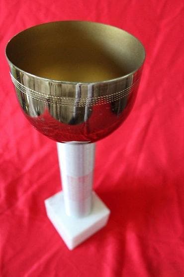 STARI PEHAR | Stari pehar sa mermernim postoljem, visok oko 39 na lalafo.rs STARI PEHAR | Stari pehar sa mermernim postoljem, visok oko 39