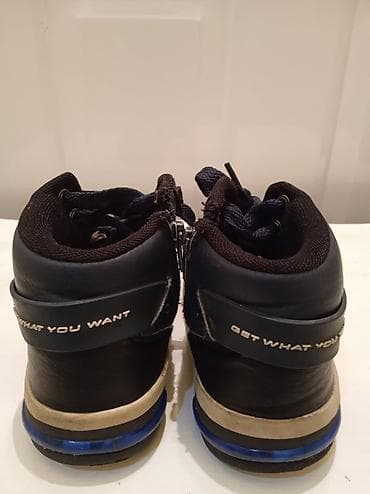 Duboke svetlece patike za dečake Sprandi Junior range, broj 32. - na lalafo.rs — 4 Duboke svetlece patike za dečake Sprandi Junior range, broj 32. - — 4