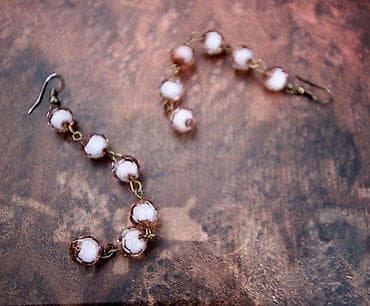 Tri ogrlice i Ogrlica i minđuše IZUZETNE. Cene su odredjene na lalafo.rs — 4 Tri ogrlice i Ogrlica i minđuše IZUZETNE. Cene su odredjene — 4