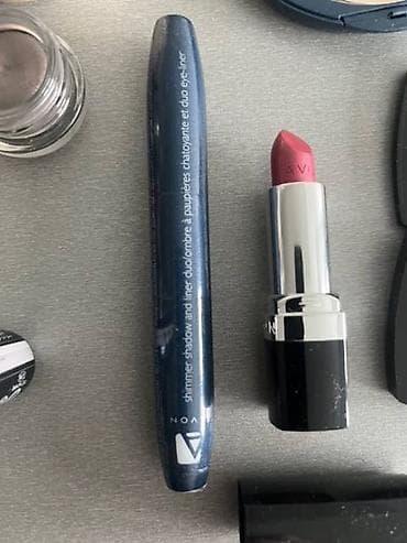 Avon sminka novo avon puder novo puder sa ogledalo i aplikatorom na lalafo.rs — 9 Avon sminka novo avon puder novo puder sa ogledalo i aplikatorom — 9