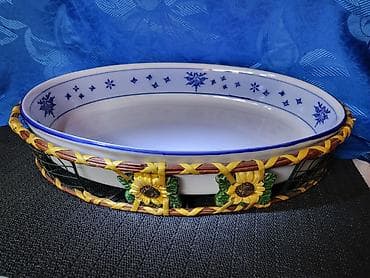 Djuvecara,pekac Bavaria porcelan nov iz 70ih godina. Pekac radjen od na lalafo.rs Djuvecara,pekac Bavaria porcelan nov iz 70ih godina. Pekac radjen od