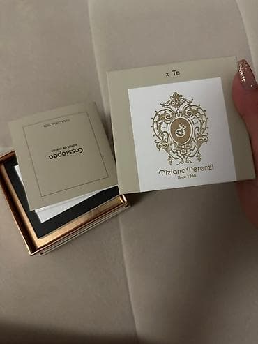 zenske original guess: Tiziana Terenzi Cassiopea – Original kutija - Brend: Tiziana Terenzi na lalafo.rs — 2 zenske original guess: Tiziana Terenzi Cassiopea – Original kutija - Brend: Tiziana Terenzi — 2