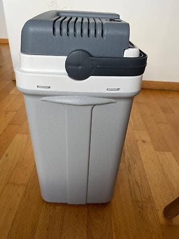 Prodajem veliki prenosivi električni frižider marke Continental na lalafo.rs — 2 Prodajem veliki prenosivi električni frižider marke Continental — 2