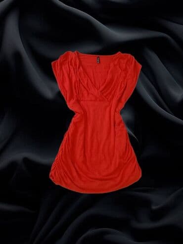 Majice, bluze po 400 dinara🟨 na lalafo.rs — 10 Majice, bluze po 400 dinara🟨 — 10