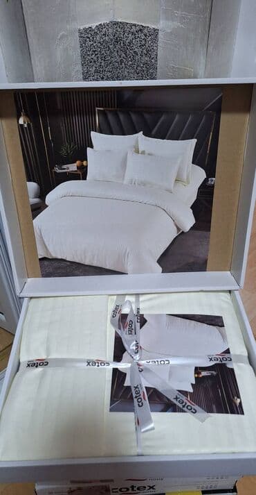 Posteljina od damasta za bračni krevet – 3200 din Materijal: 100% na lalafo.rs Posteljina od damasta za bračni krevet – 3200 din Materijal: 100%