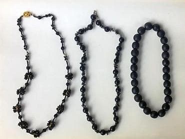 Tri ogrlice i Ogrlica i minđuše IZUZETNE. Cene su odredjene na lalafo.rs — 5 Tri ogrlice i Ogrlica i minđuše IZUZETNE. Cene su odredjene — 5