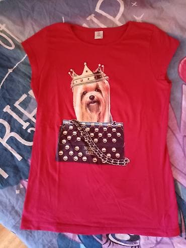 Nova majica vel 16. Boja je izmedju crvene i ciklama, tamnija nego na na lalafo.rs Nova majica vel 16. Boja je izmedju crvene i ciklama, tamnija nego na