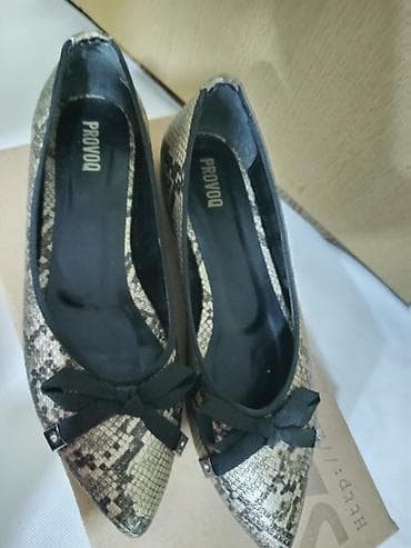 Nove baletanke broj 40
prelepe i udobne na lalafo.rs — 4 Nove baletanke broj 40
prelepe i udobne — 4