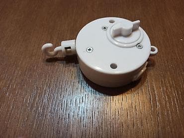 Plastična muzička kutija - vrtilica na navijanje. Ima divnu melodiju at lalafo.rs — 4 Plastična muzička kutija - vrtilica na navijanje. Ima divnu melodiju — 4