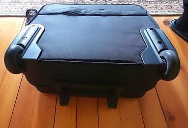 Odlicna Targus torba za putovanje avionom, ima dosta pregrada, pa moze at lalafo.rs — 10 Odlicna Targus torba za putovanje avionom, ima dosta pregrada, pa moze — 10