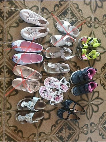 Sandale baretanke patike sve sacuvano na lalafo.rs Sandale baretanke patike sve sacuvano