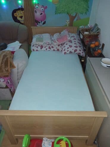 Drveni singl krevet sa uzglavljem i nožnim uznožjem u prirodnoj boji at lalafo.rs Drveni singl krevet sa uzglavljem i nožnim uznožjem u prirodnoj boji