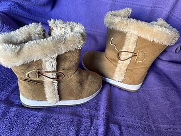 Dečje zimske čizme sa krznom - Model: do pola lista, toplom podstavom na lalafo.rs Dečje zimske čizme sa krznom - Model: do pola lista, toplom podstavom