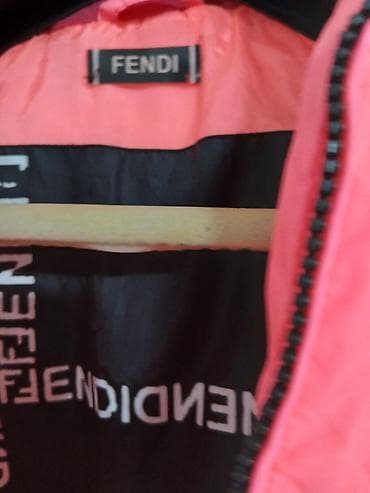 kozna jakna sa: Fendi jakna – puffer, ženska - Model: kratka puffer jakna sa visokim na lalafo.rs — 4 kozna jakna sa: Fendi jakna – puffer, ženska - Model: kratka puffer jakna sa visokim — 4