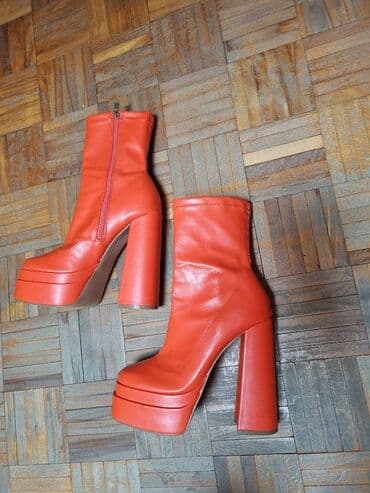 Gležnjače, 39 na lalafo.rs Gležnjače, 39